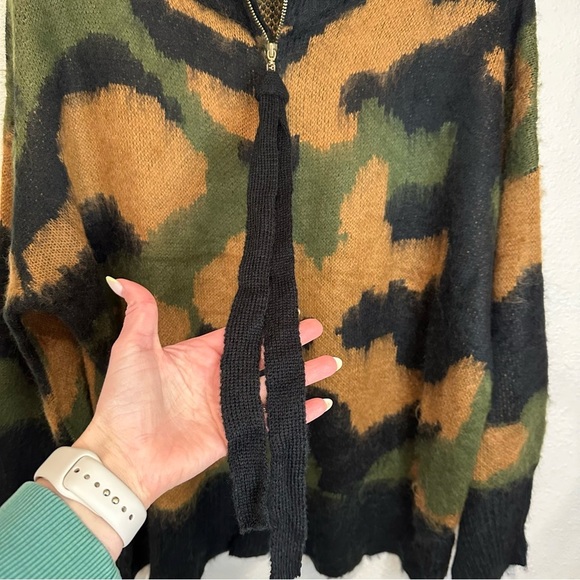 **NWT** Net.153 Camouflage Zip-Up Sweater - Picture 6 of 11